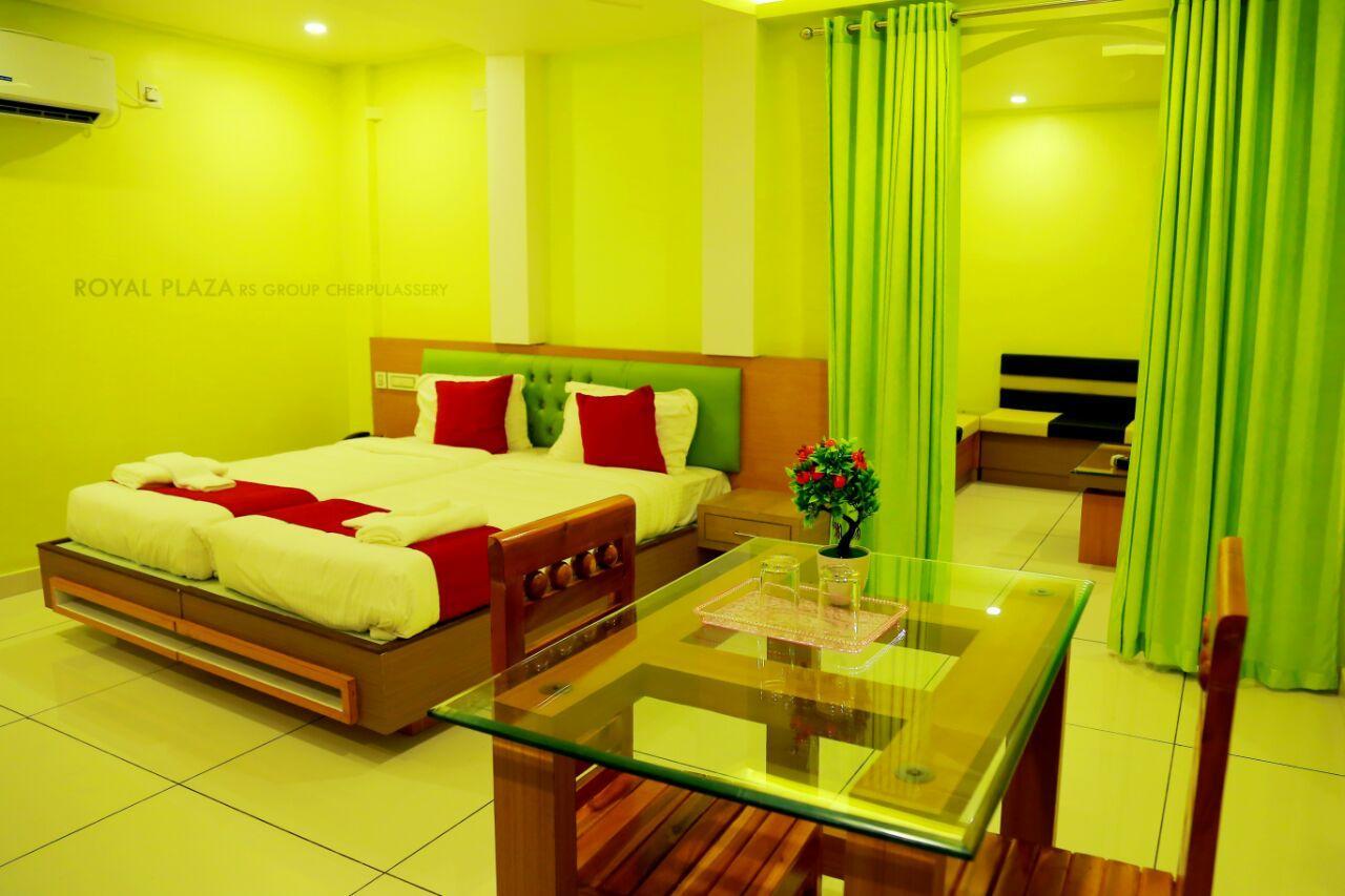 Royal Plaza Residency Hotel Cheruppulasseri Zewnętrze zdjęcie