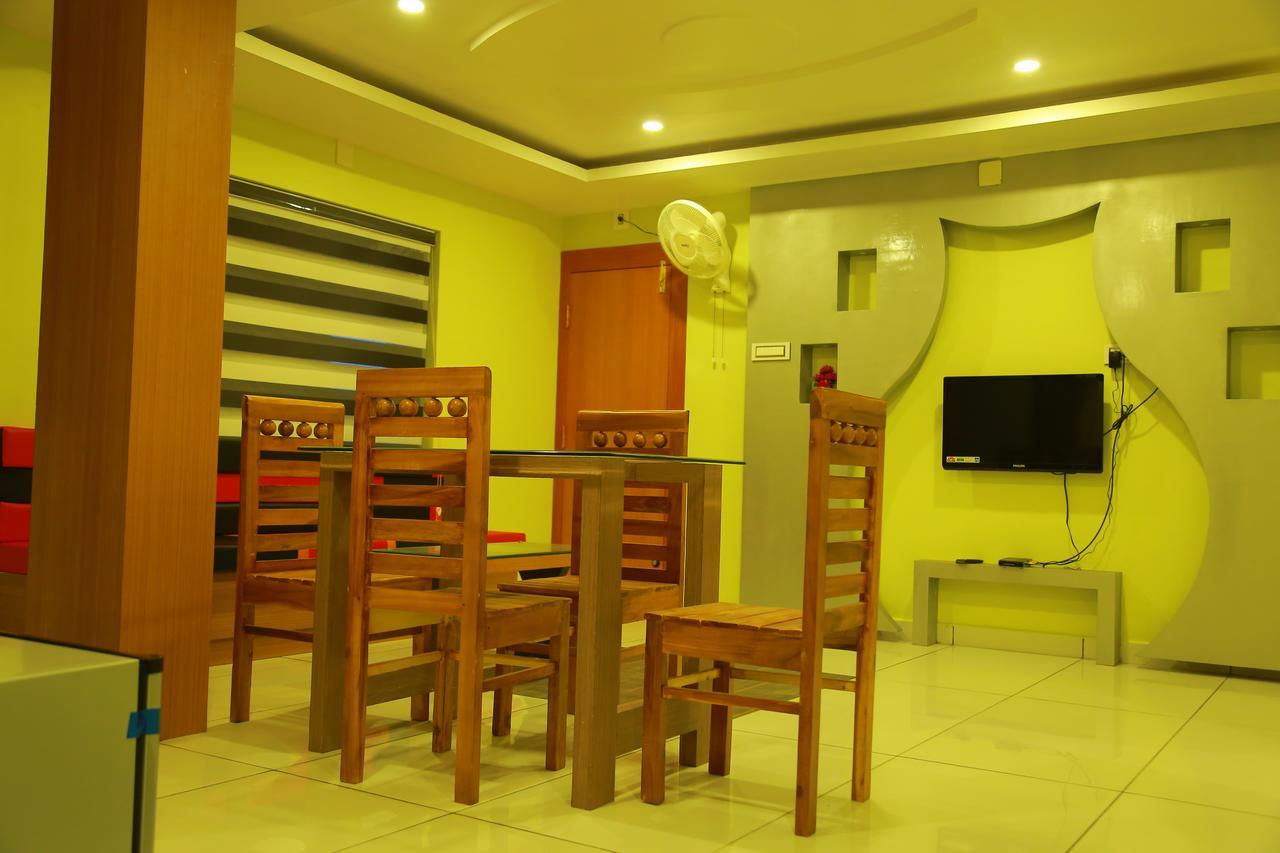 Royal Plaza Residency Hotel Cheruppulasseri Zewnętrze zdjęcie