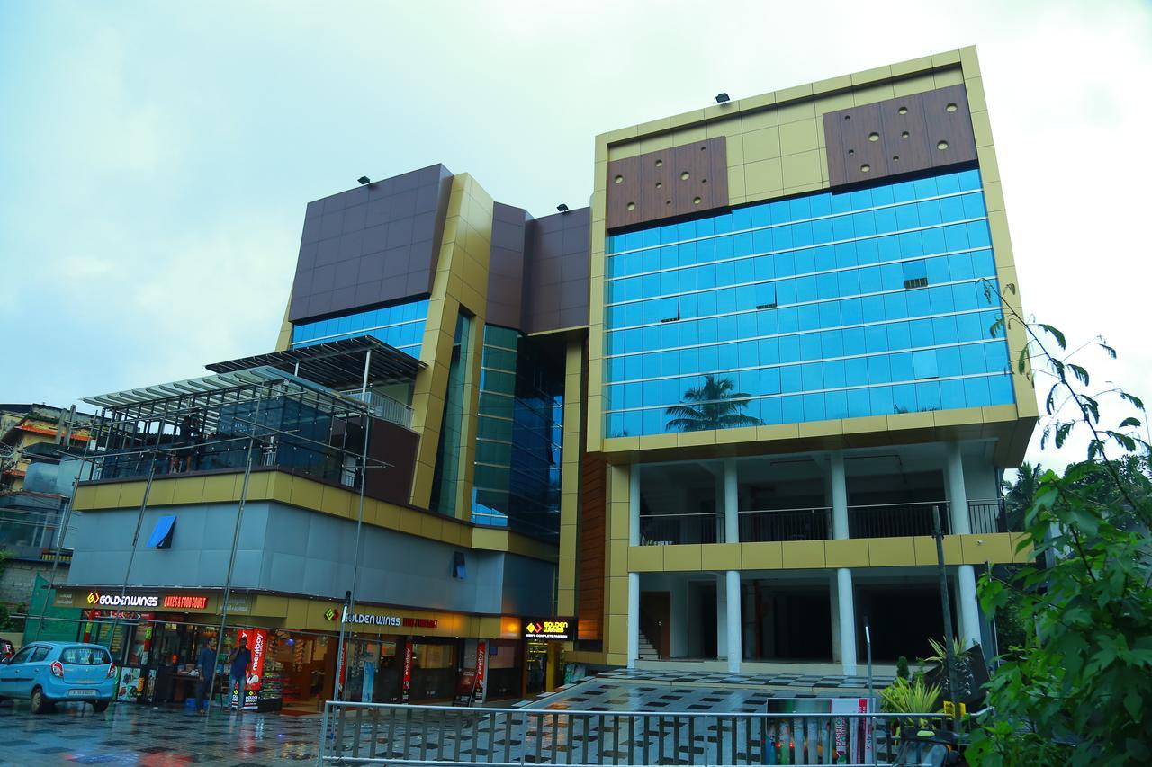 Royal Plaza Residency Hotel Cheruppulasseri Zewnętrze zdjęcie