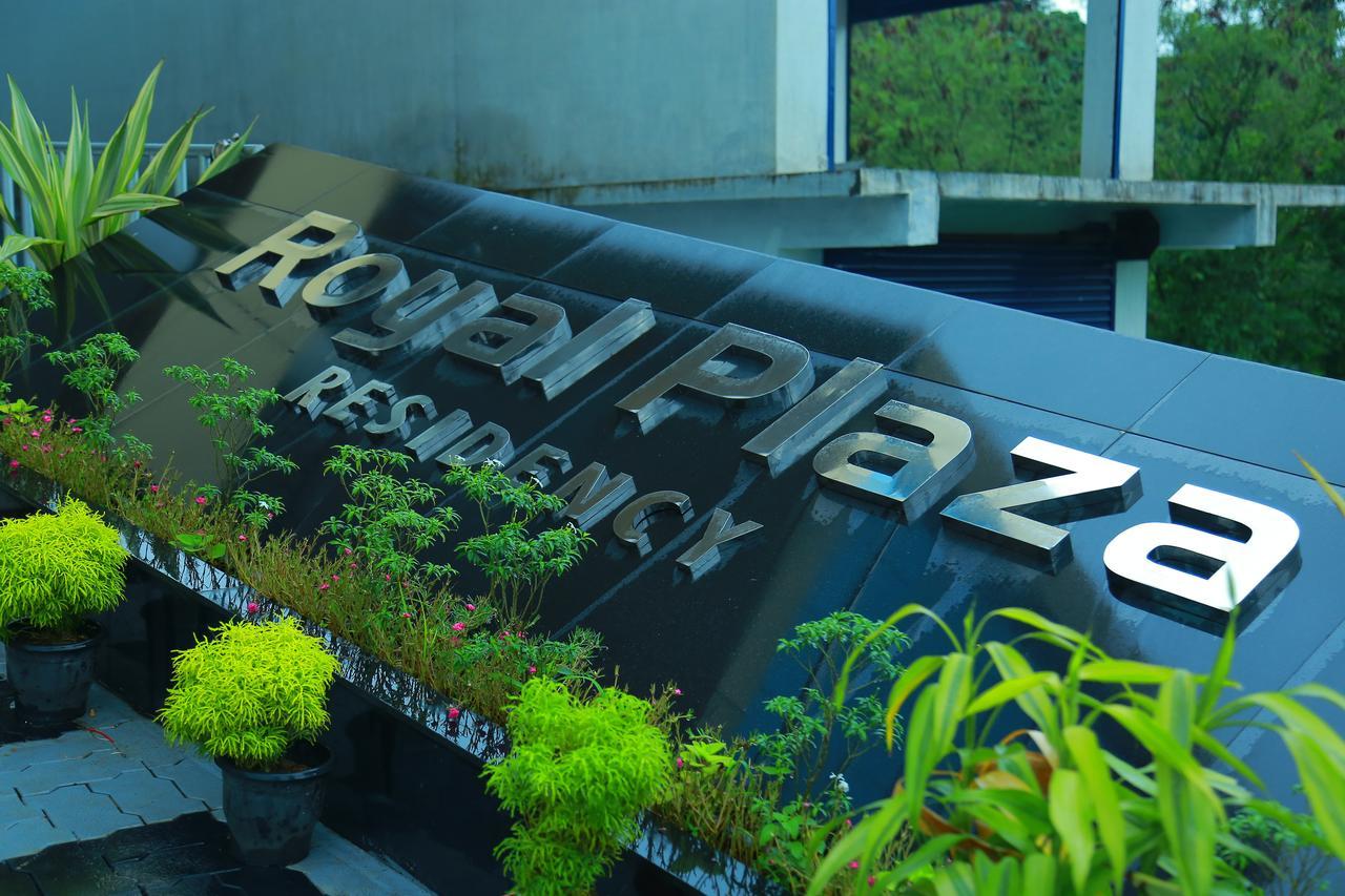 Royal Plaza Residency Hotel Cheruppulasseri Zewnętrze zdjęcie