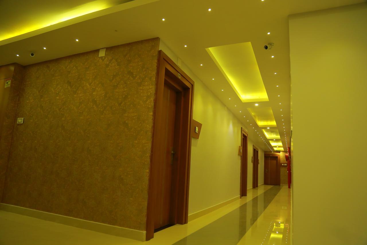 Royal Plaza Residency Hotel Cheruppulasseri Zewnętrze zdjęcie